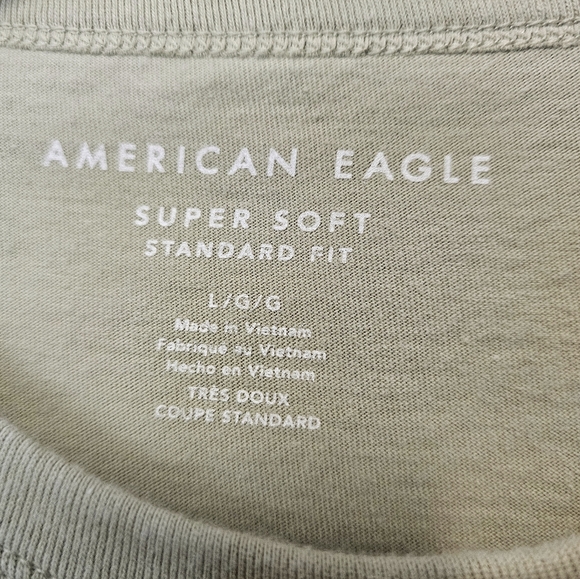 American Eagle Outfitters Peace Sign Tee - Picture 3 of 4